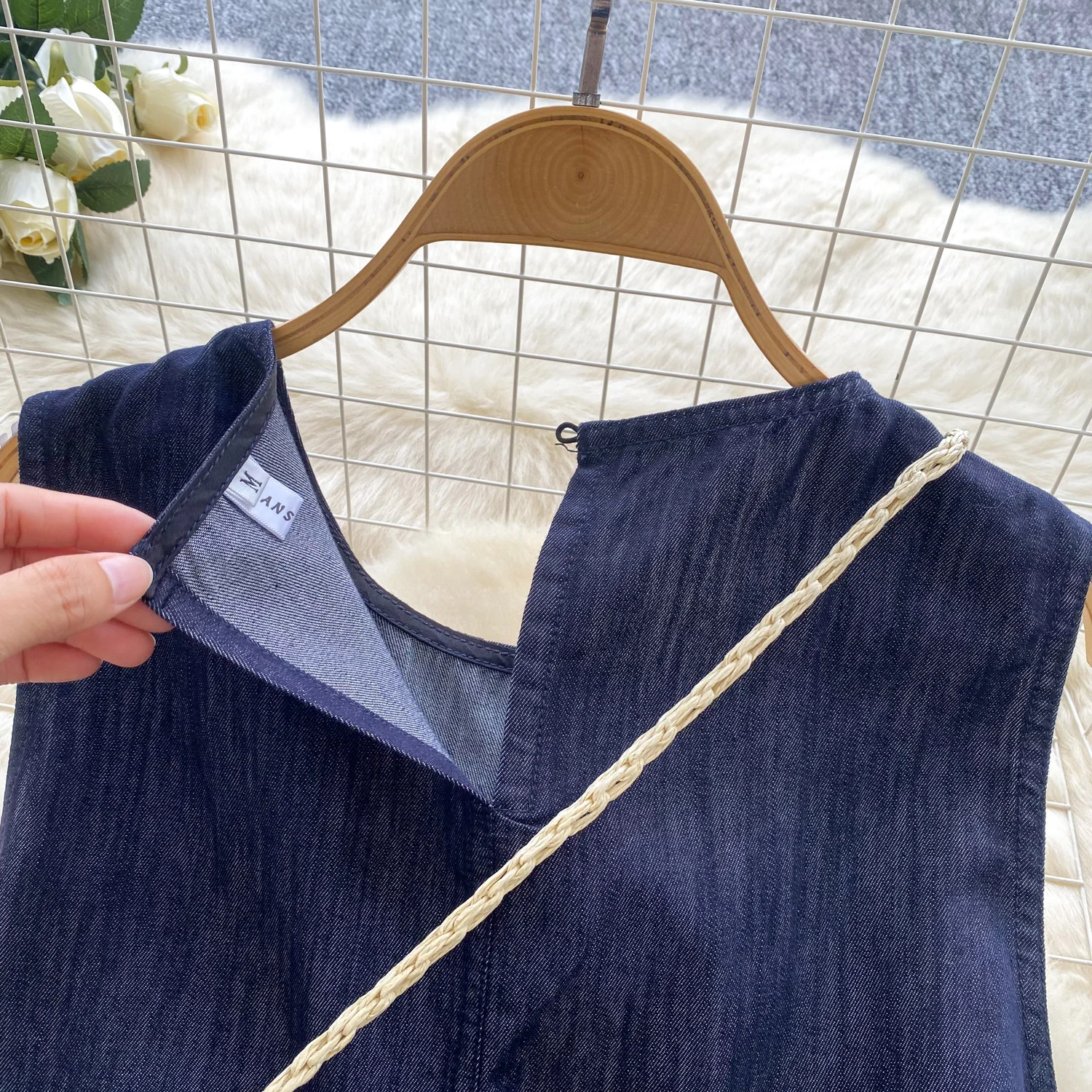 Robe mi-longue en Denim pour femmes, élégante, col rond, décontractée, courte, bleu foncé, manches débardeur, nouvelle collection été 2025 Chic