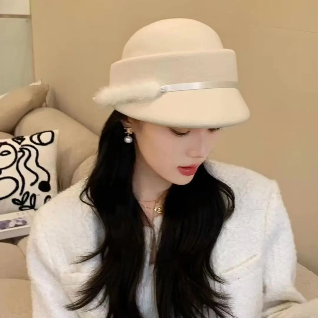 

High-end temperament true mink tail dome short eaves basin hat women autumn and winter party hat Beret fashion street photo hat