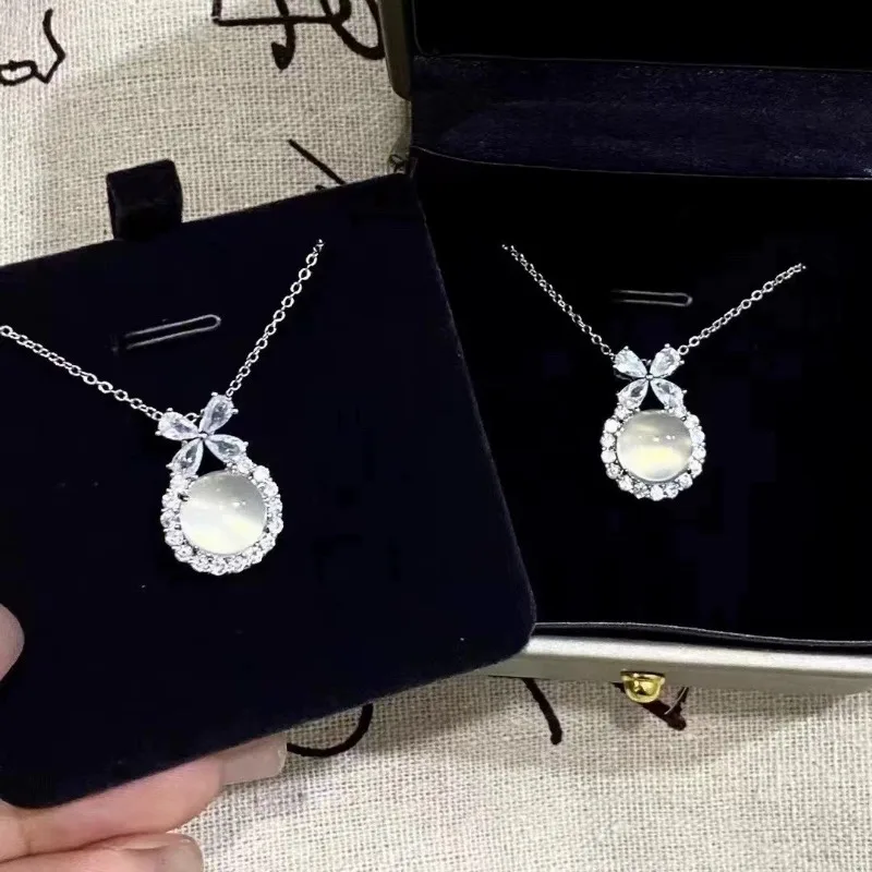 

Titanium steel necklace, birthday gift accessory, women's collarbone necklace, fashionable clothing necklace