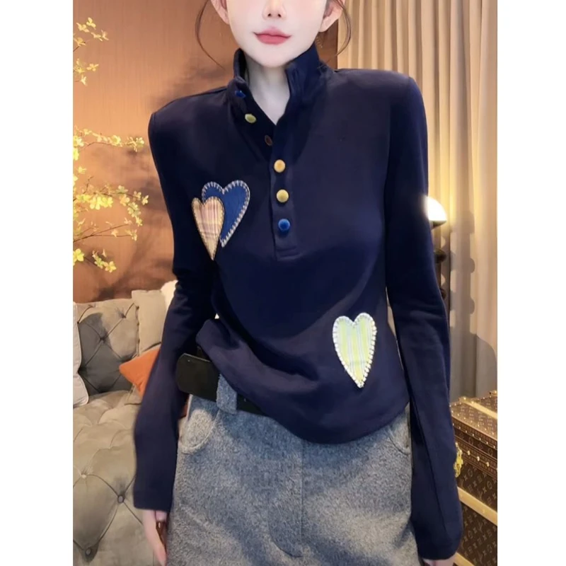 Double Sided Velvet Colored Heart Patch Embroidered Long Sleeved T-shirt Women Autumn and Winter Loose and Slimming Bottom Top