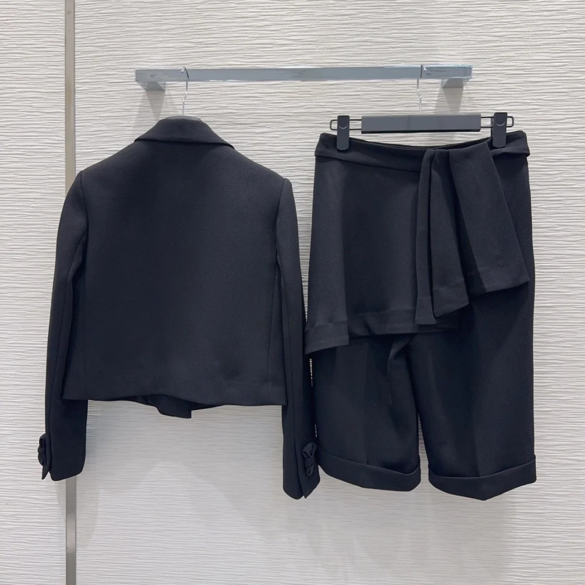2026 High quality women's collar mini suit irregular wrap five quarter pants two-piece set--hb804