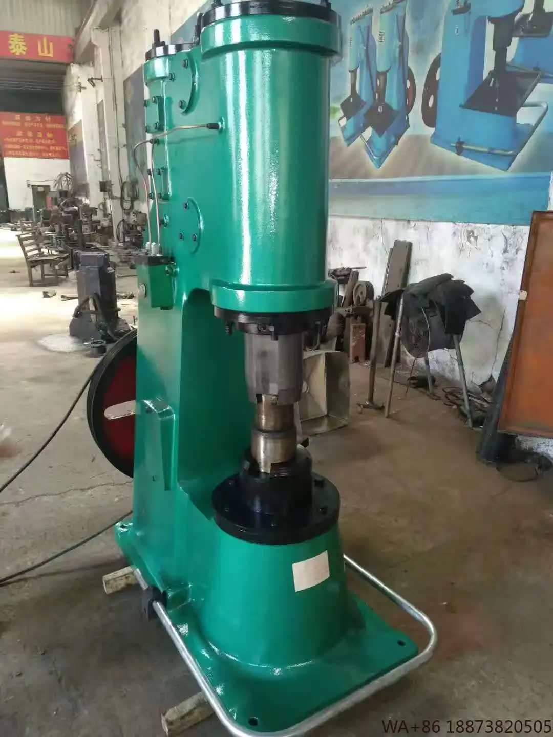 الضمان دعم 20 كجم-150 كجم مطرقة هواء عالية الطاقة آلة تزوير المعادن أداة تشكيل صناعية استخدام دائم متفوق