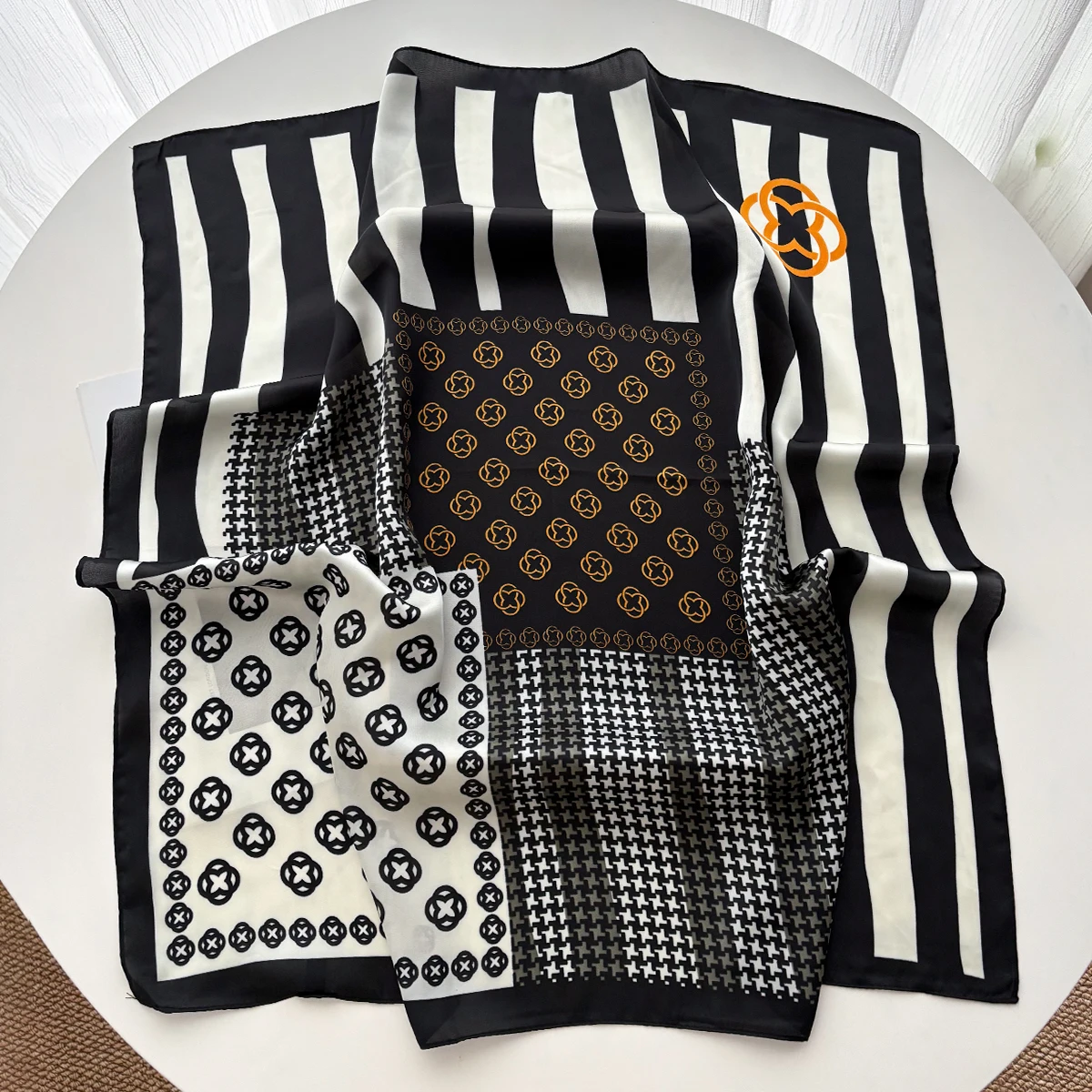 Luxuriöser bedruckter Schal für Damen – Seidengefühl, Halstuch, Foulard, Haarband, Haarband, Frühlings-Neuheit, Schals und Wickel – Detail 2