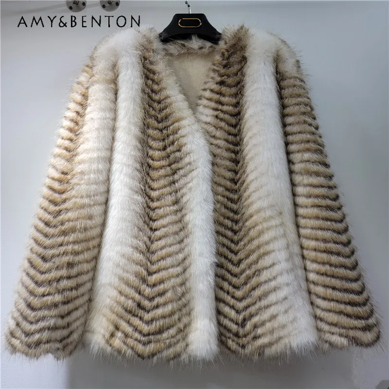 

Eco-Friendly Faux Fur Coat For Women's 2025 Autumn Winter New High-End Imitation Fox Furry Short Jacket Long-sleeves V-neck Top