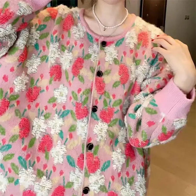 

Корейский модный оверсайз, осень-зима 2025 года, уютный японский винтажный вязаный кардиган с розовым цветком, свитер, верхняя одежда XQ185