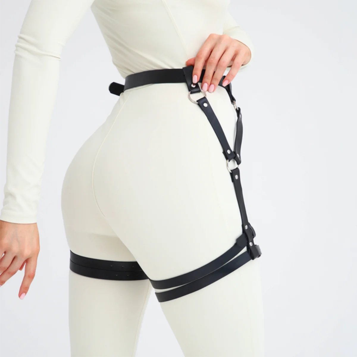 Stylish Thigh Garter Set for Women - Faux Leather Adjustable Punk Gothic Leg Harness, Perfect for Stage Performances