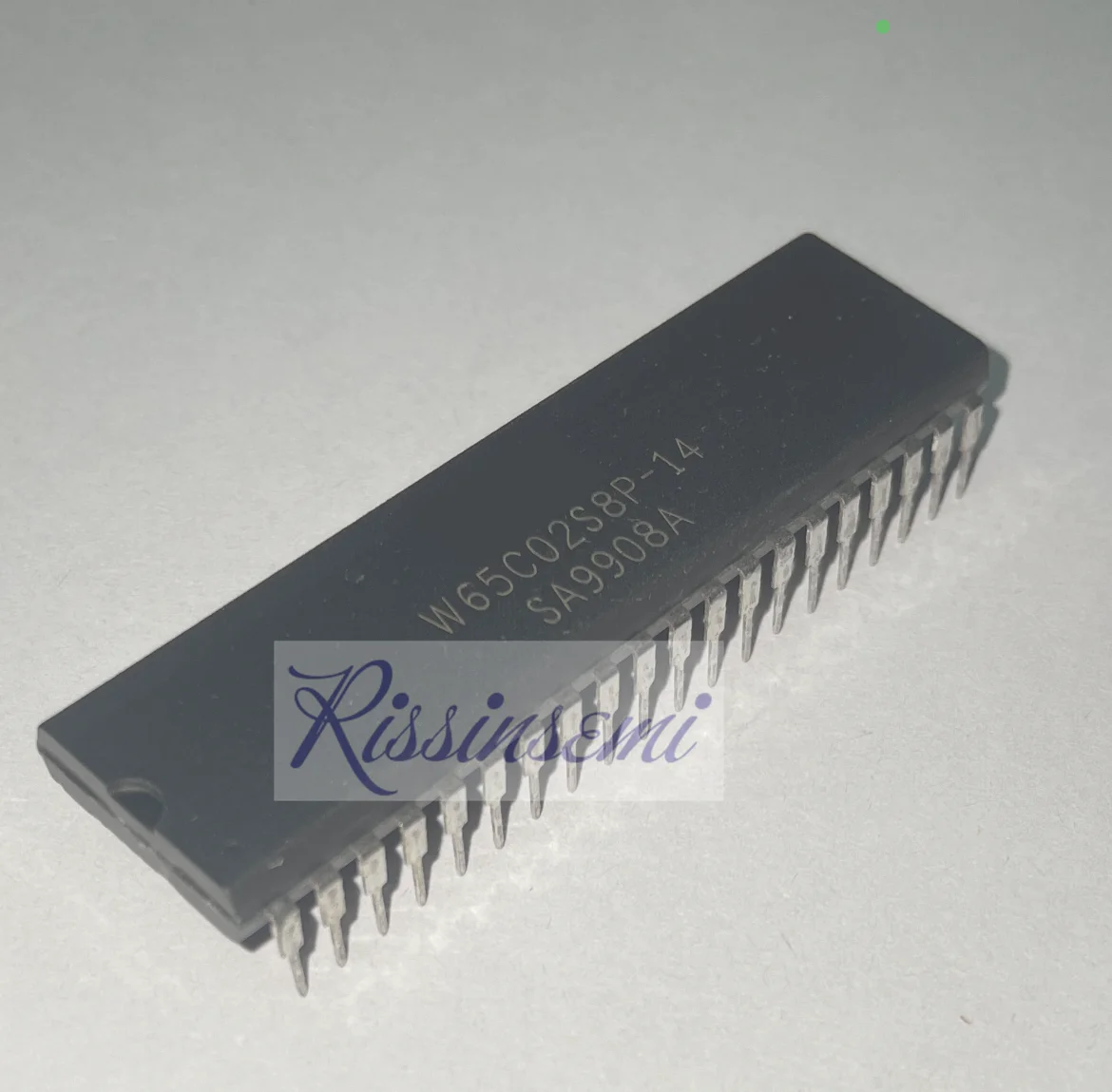 2PCS W65C02S8P-14  W65C02S8 65C02S8P DIP-40 NEW and Original in Stock