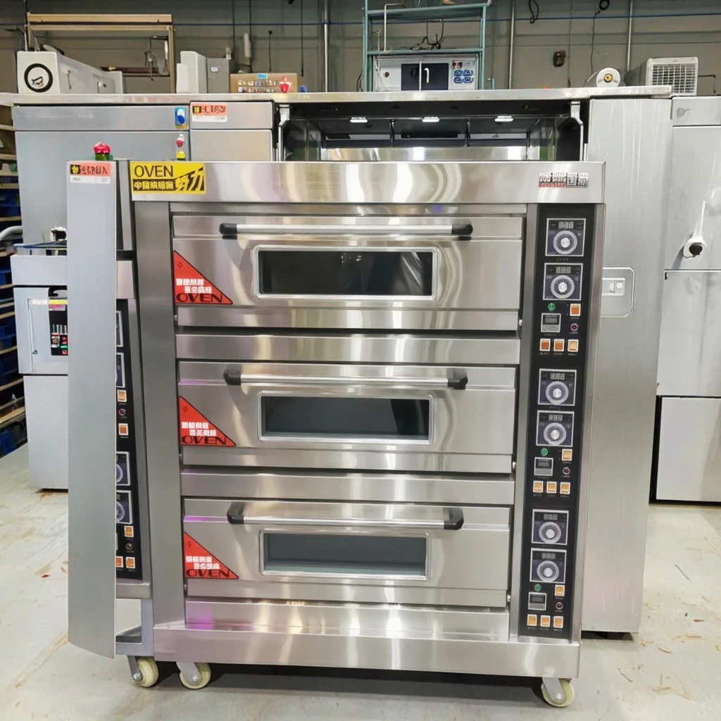 Restaurant Kitchen Equipment Commercial Stainless Steel Big Capacity Gas Baking Oven 3 Deck 9 Trays Deck Bakery Oven