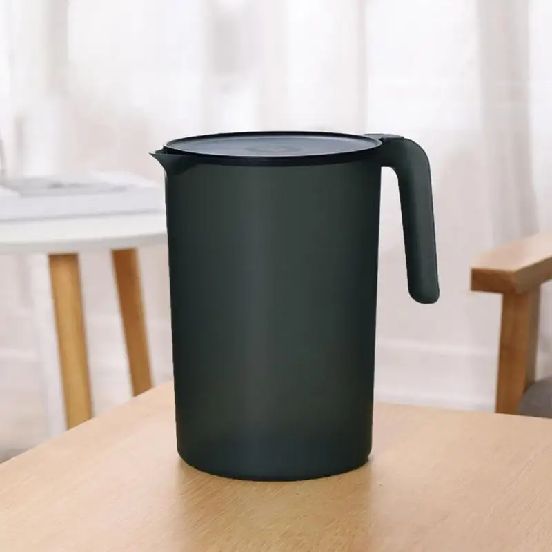 

Пластиковый кувшин для холодильника с крышкой. Пластиковые кувшины для воды с ручкой. Термостойкие кувшины для воды. Кувшин для сока большой емкости.