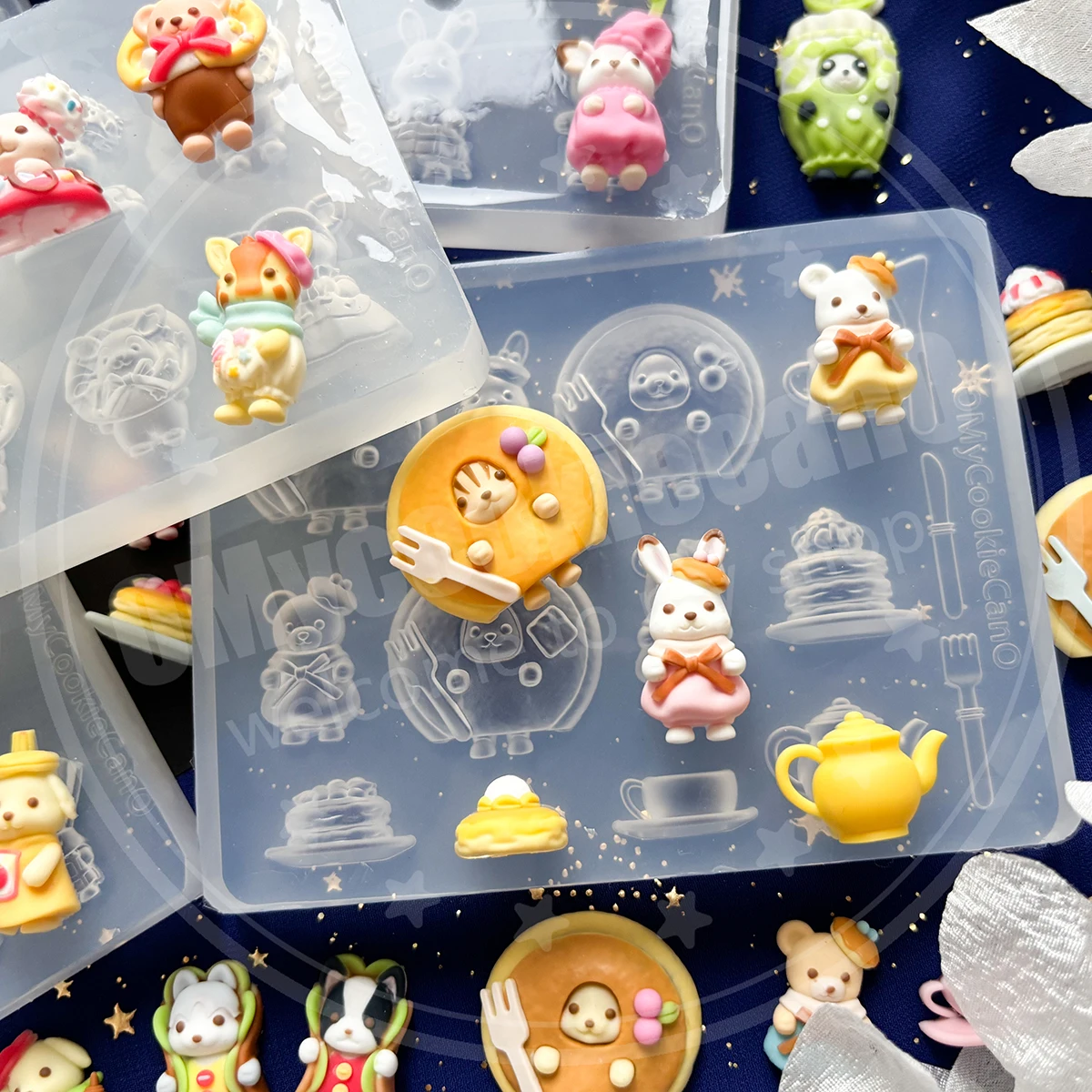 Super cute, animal-shaped transparent silicone molds for desserts, burgers, hot dogs, and ice cream. view 2