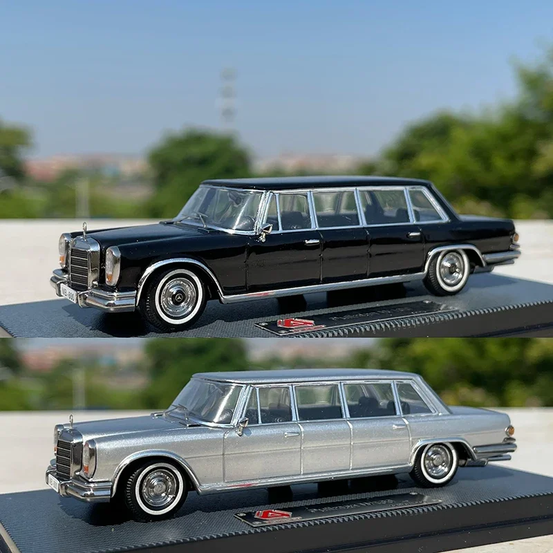 Diecast 1:64 Scale Pullman 600 W100 Car Model Alloy Die-Cast & Toys Vehicle Adult Fans Collectible Gift Souvenir Display