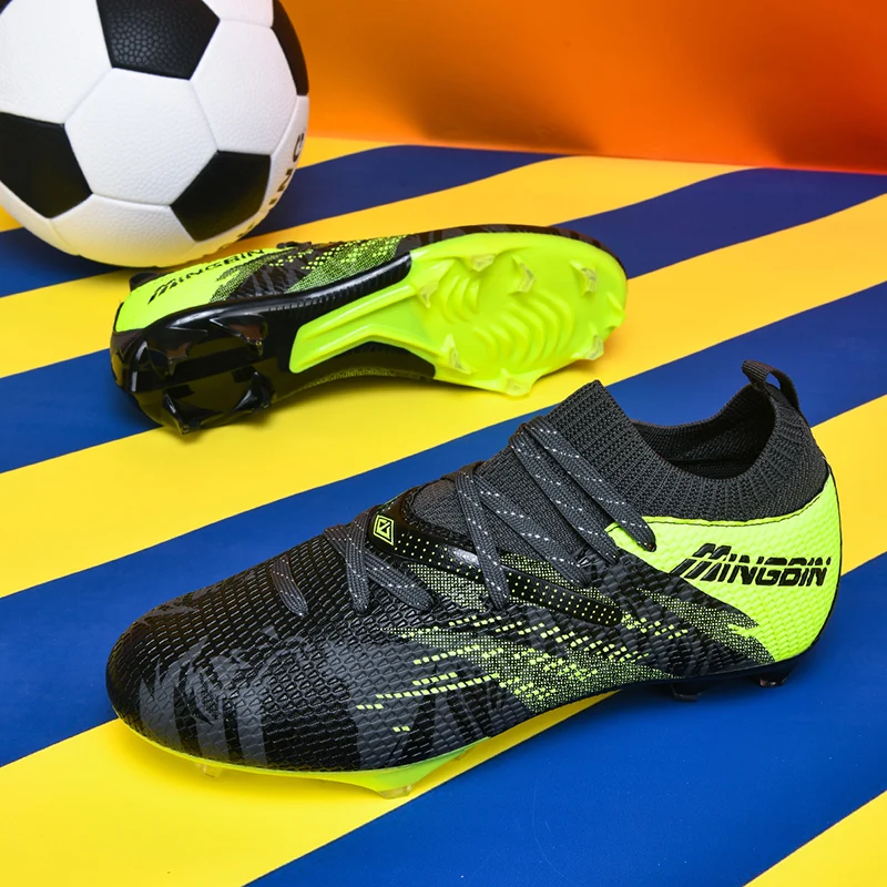 New Mens Outdoor Soccer Shoes Cleats Professional Football Shoes Kid Football Field Boots Comfortable Non-Slip Training Sneakers