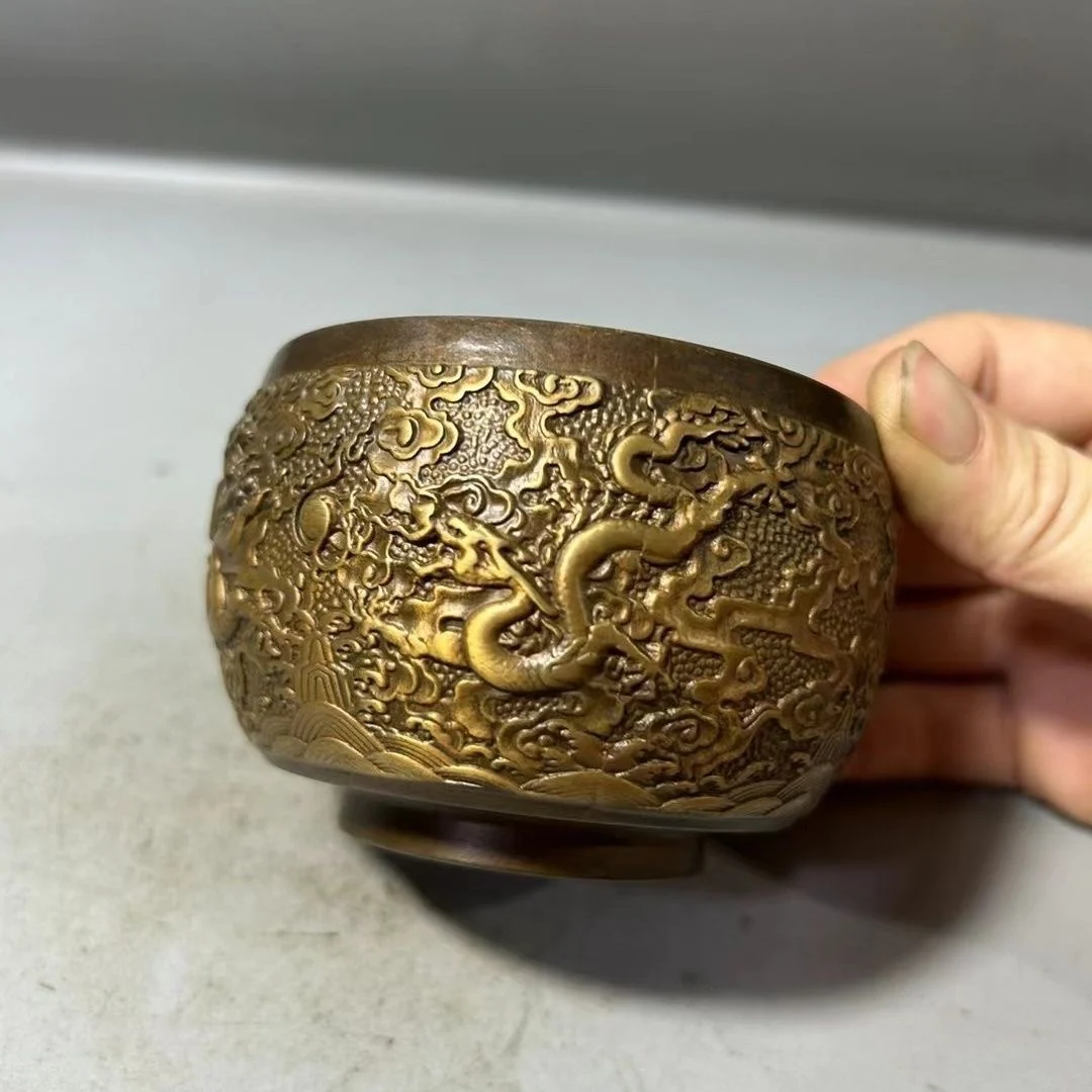 Brass dragon patterned cylinder Chinese style, personalized trend, luxurious decoration for home, living room, office ashtray