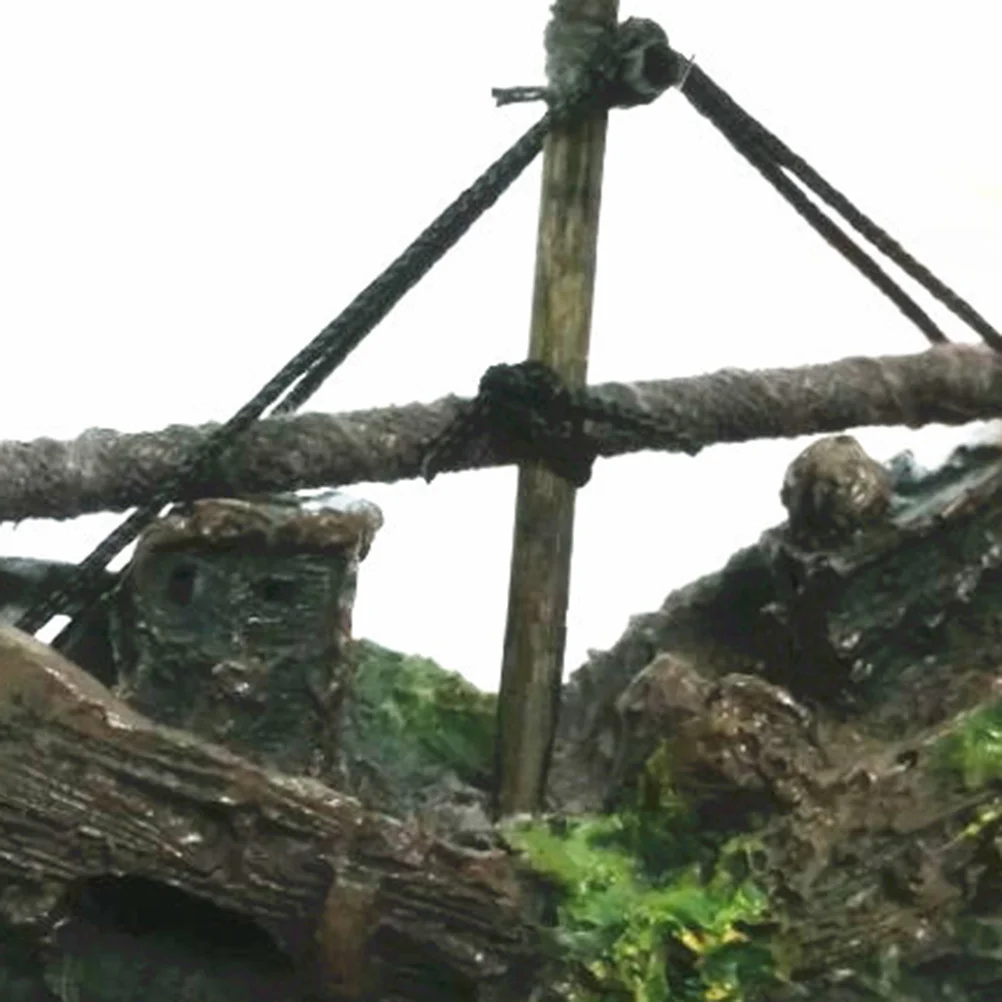 

Natural Environment Feeling Pirate Ship Aquarium Ornament Eco-Friendly Resin Material Creative Attractive Fish Tank Decor