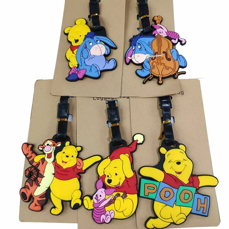 น่ารัก Disney Anime Winnie Pooh แท็กกระเป๋าเดินทางกระเป๋าเดินทาง ID ที่อยู่ผู้ถือ Baggage Boarding Tags แบบพกพาป้าย