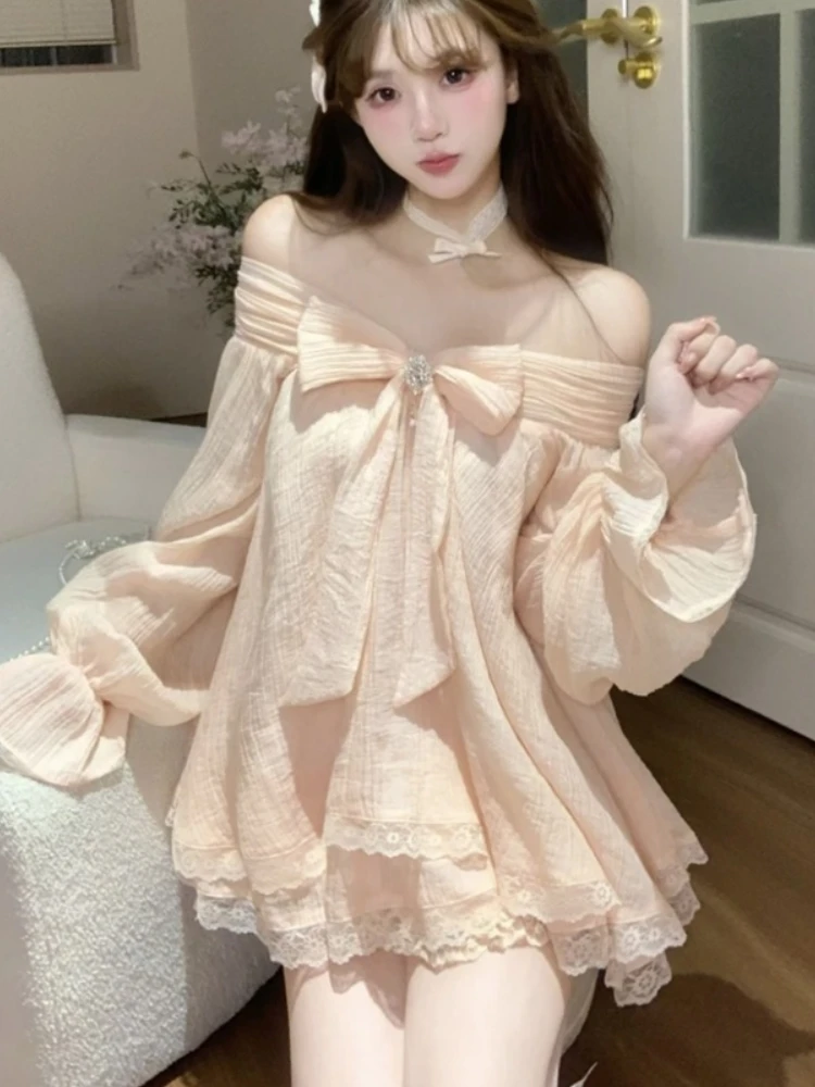 Autunno Nuovo Dolce Kawaii Sottile Set da 2 pezzi Donna Moda Manica lunga Fiocco in pizzo Top Donna Chic Patchwork Design Gonna corta Abiti