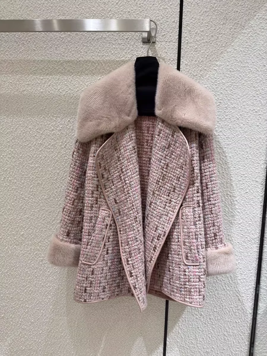 

High Quality Sheepskin Jacket Fashion Women's Wool Pink Coat Elegant Mink Fur Collar Knitted Coat