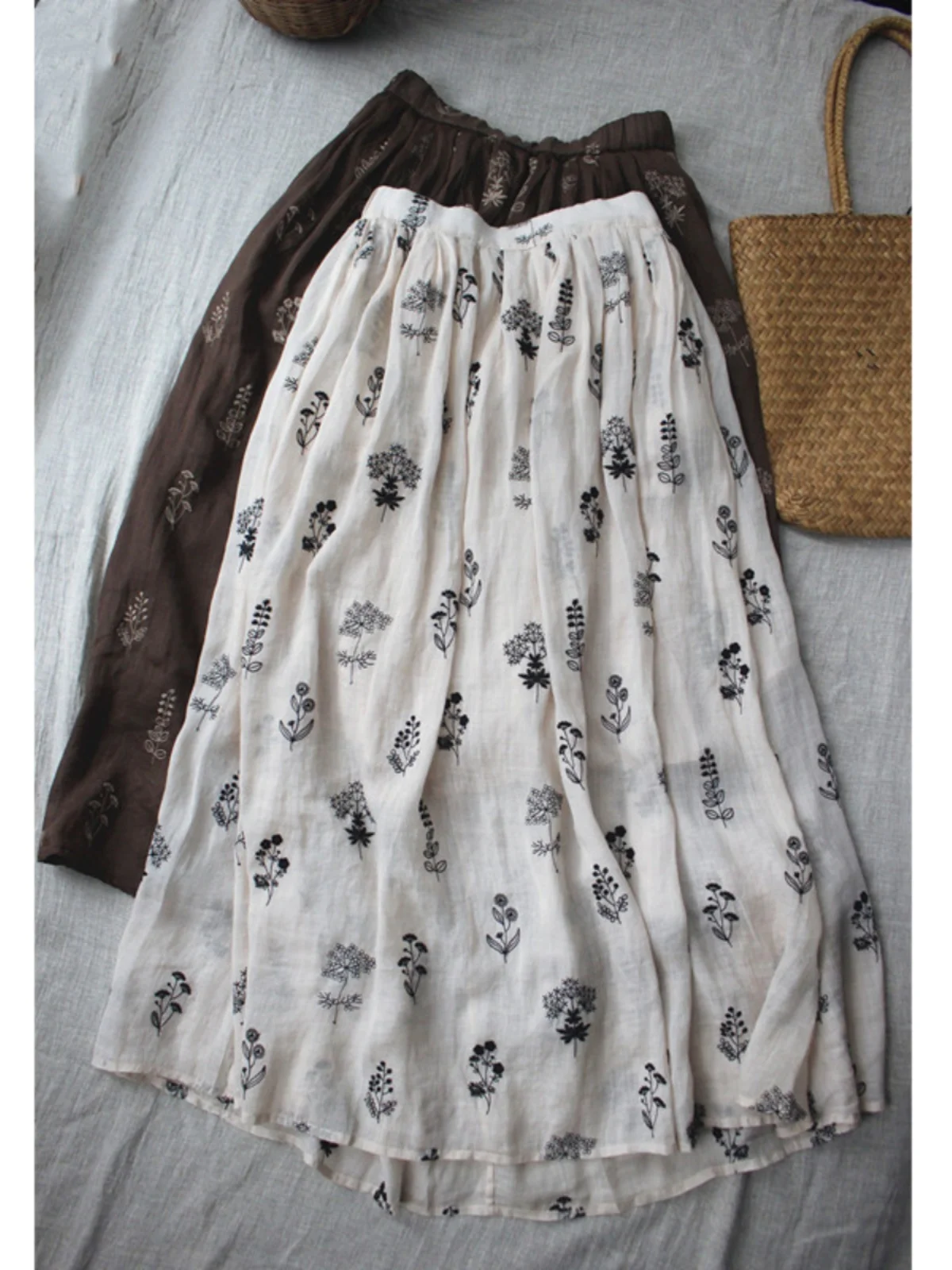 

Льняная юбка в стиле ретро с тяжелой вышивкой, женская летняя свободная повседневная универсальная юбка трапециевидной формы миди, дизайн с высокой талией