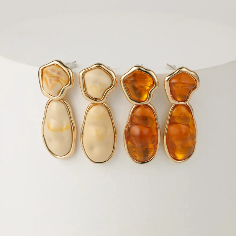 

2022 New Fashion Women Vintage Geometric Double Irregular Shaped Splicing Resin Earring Women Sexy Party Resin Earring Jewerly