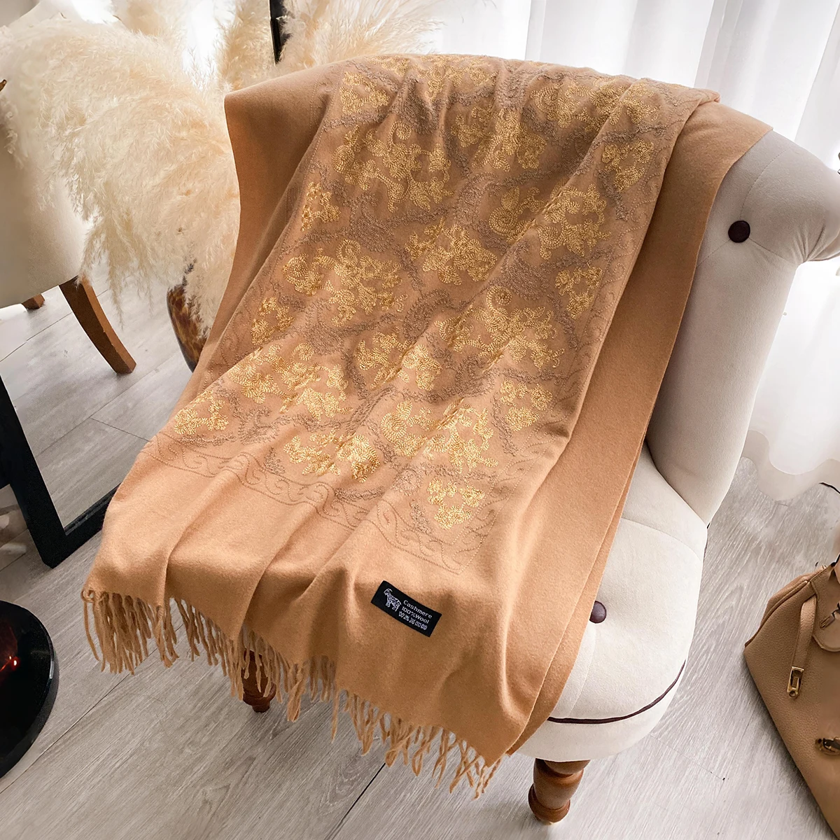 Neue Pashmina Kaschmir Mischung Mujer Bufanda Schals Warme Echarpes Sticken Blume Poncho Cape Dicke Warme Poncho Kopftuch Schal – Detail 8