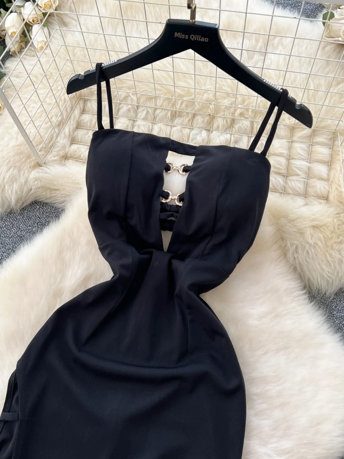 Ele Hollow Out Stra… - image