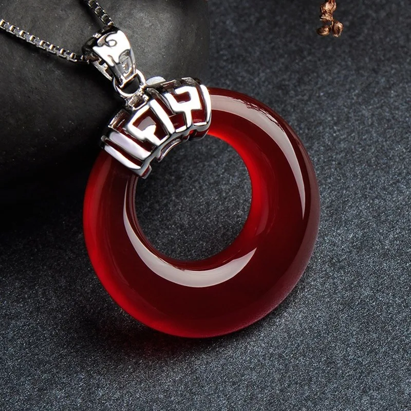 

Natural Red Chalcedony Agate 925 Silver Inlaid Ruyi Lock Pendant Fashion Boutique Jewelry Necklace Accessories