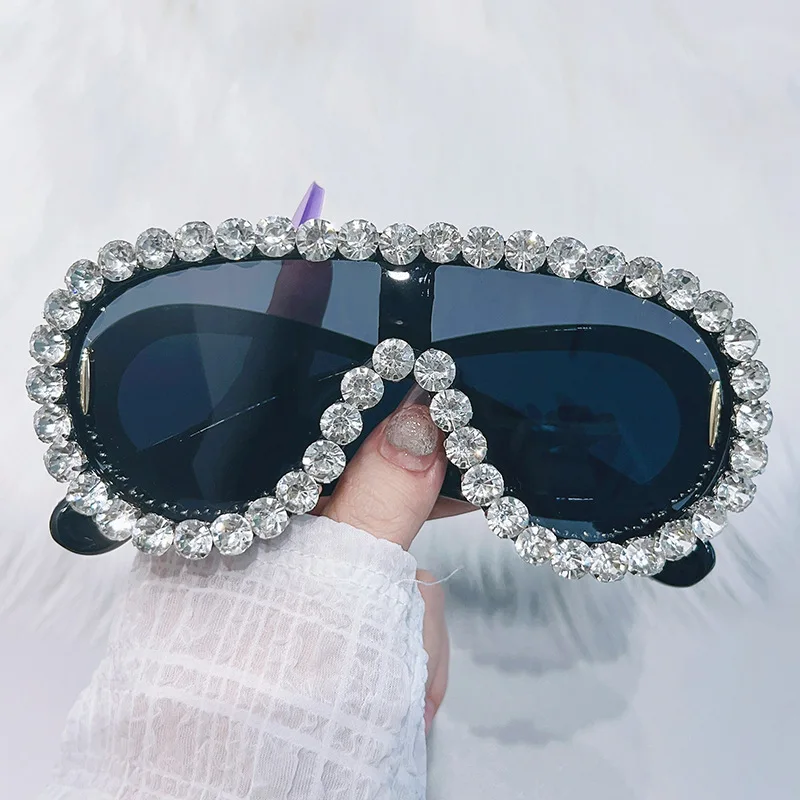 

Y2K Vintage Diamond One Piece Sunglasses Women Sun Glasses For Ladies Brand Designer Trendy Luxury Crystal Rhineston Big Shades