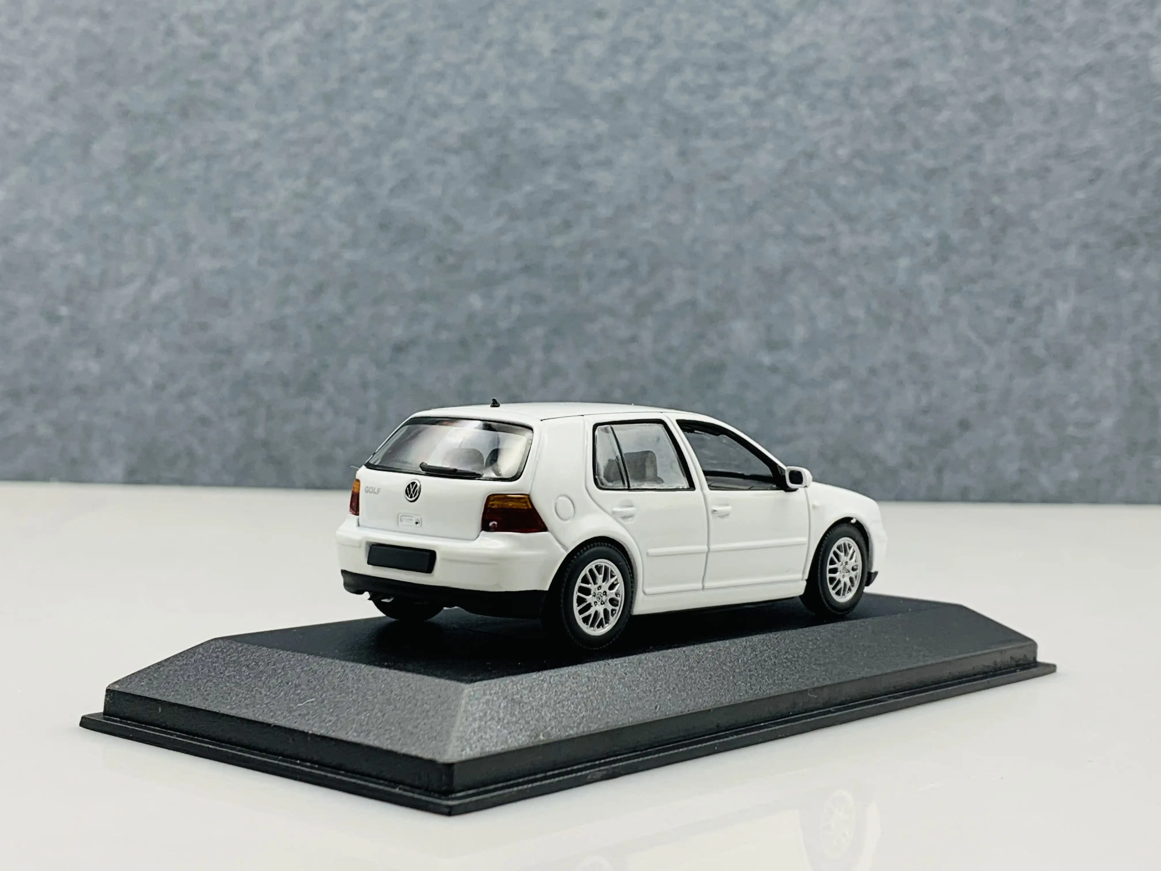 Diecast MINICHAMPS 1:43 Scale GOLF MK4 GTI Alloy Car Model