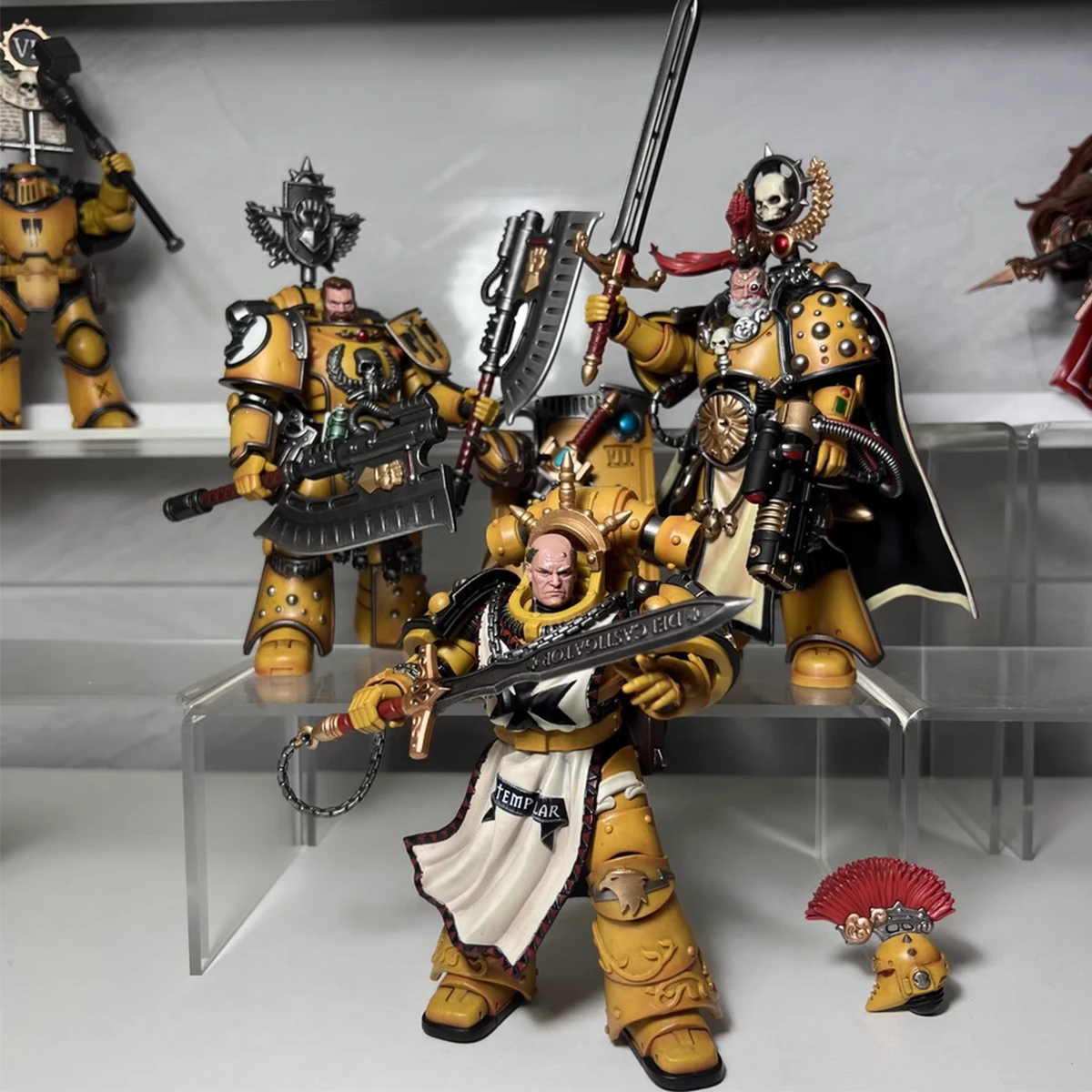 JOYTOY Warhammer 30K Imperial Fists Action Figure 1/18 Legion Praetor Fafnir Rann Sigismund Anime Model Joint Movable Figure Toy