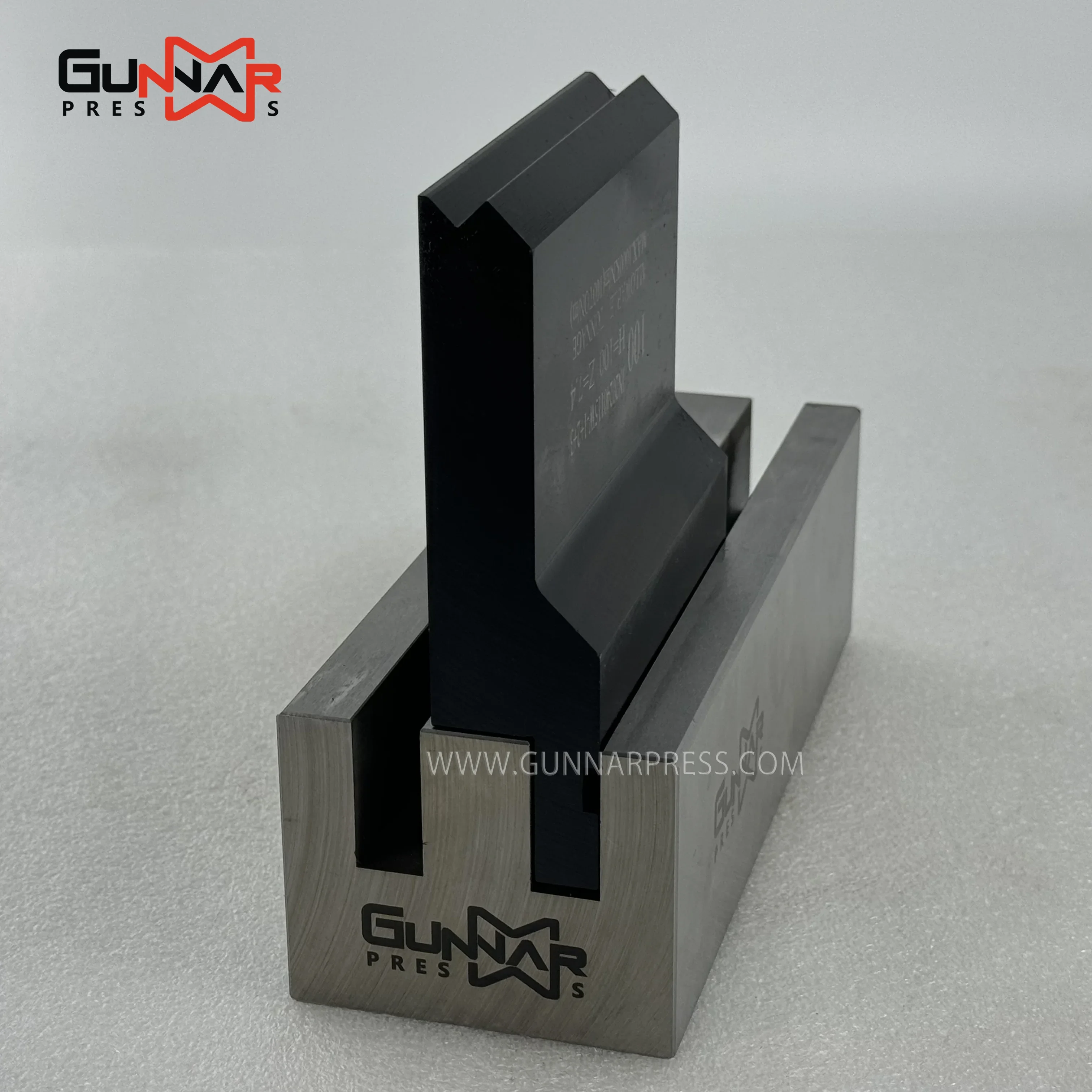 New Gunnarpress Z-type Bending Machine Mould Lower Die Adjustable Groove Forging Mould 42CrMo4 Steel Smooth Surface AMADA