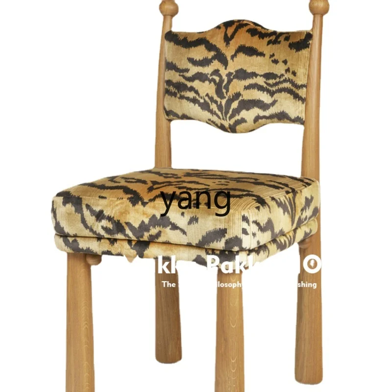 

Yjq Ретро дизайнерский обеденный стул из твердой древесины для дома, простой и роскошный стул для спальни, косметический стул для девушек с сердцем