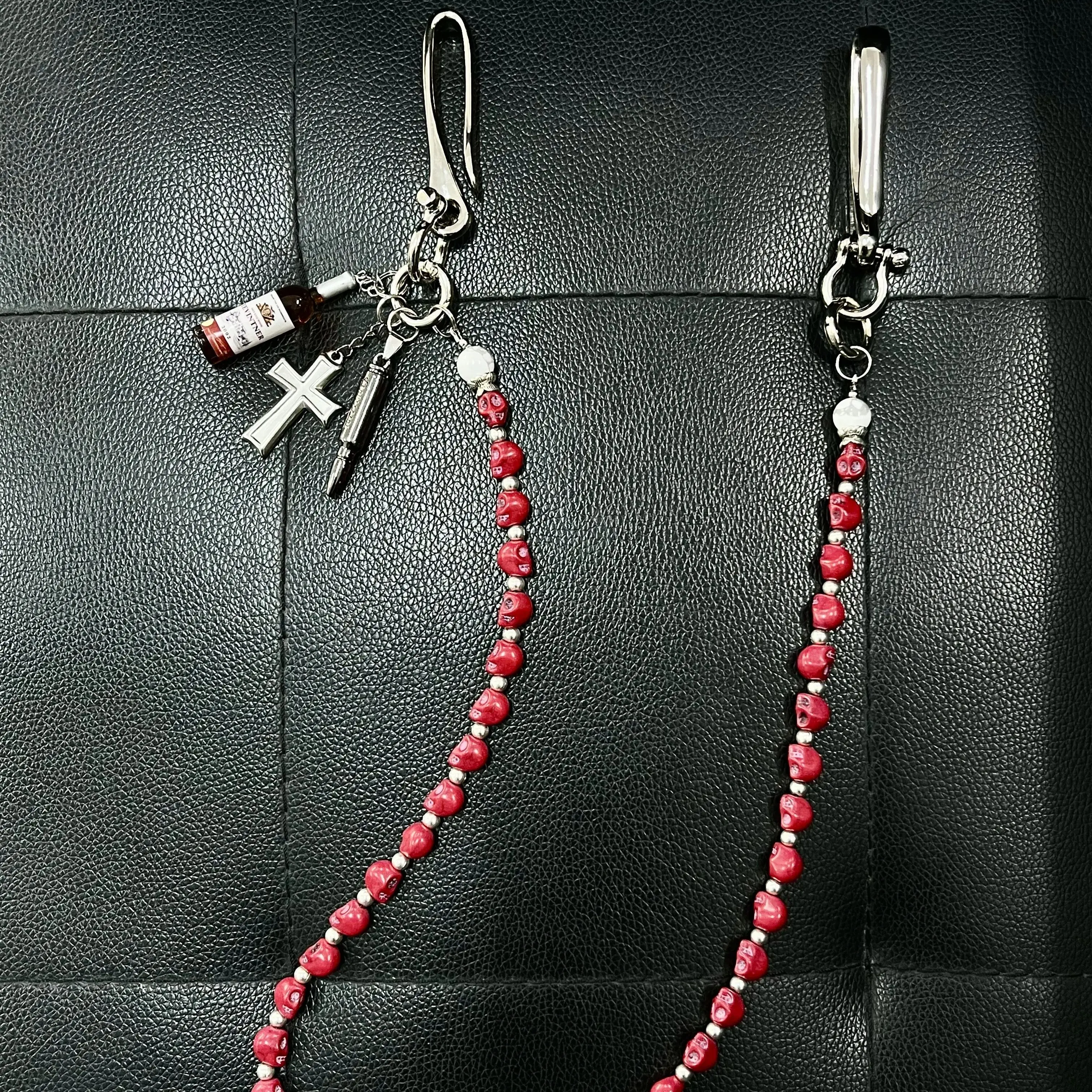 Original-Kreuz-Hosenkette Ainworth 2024, neue originale rote Totenkopf-Retro-Nischen-Punk-Straßen-Taillenkette