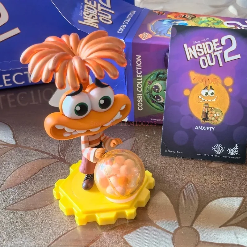 Nuovi giocattoli caldi Disney Pixar Inside Out 2 Joy Sadness Anger Disgust Cosbi Figurine da collezione Mini bambola Compleanno Regali di Natale