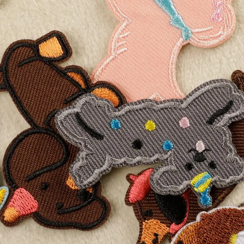 

1 Piece Cute Dachshund Embroideried Dog Patches For Girls Bag DIY Small Glue Sticker For Kids Clothes Hairclip Designer