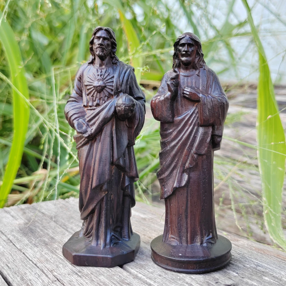 Hand-Carved Wooden Jesus Figurine, Traditional Style, Character Theme, Suitable for Office, Christmas Gifts, Halloween Decorations, Thanksgiving Decorations, Housewarming Gifts, Interior Decorations, Bedroom
