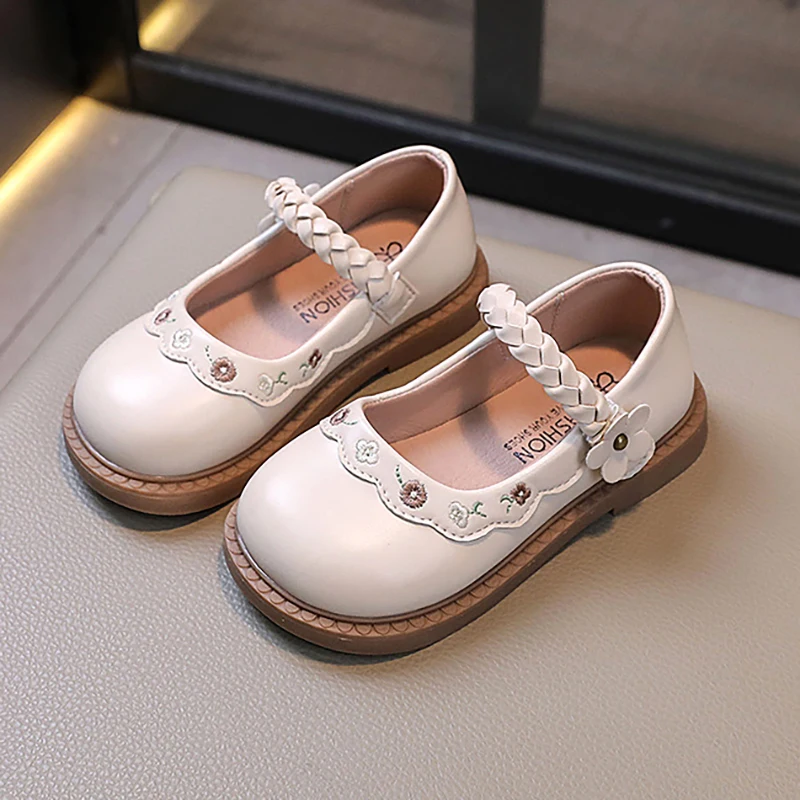 

Детская кожаная обувь, новые весенние туфли принцессы с цветочной вышивкой для девочек, Нескользящие детские повседневные туфли на мягкой подошве на плоской подошве
