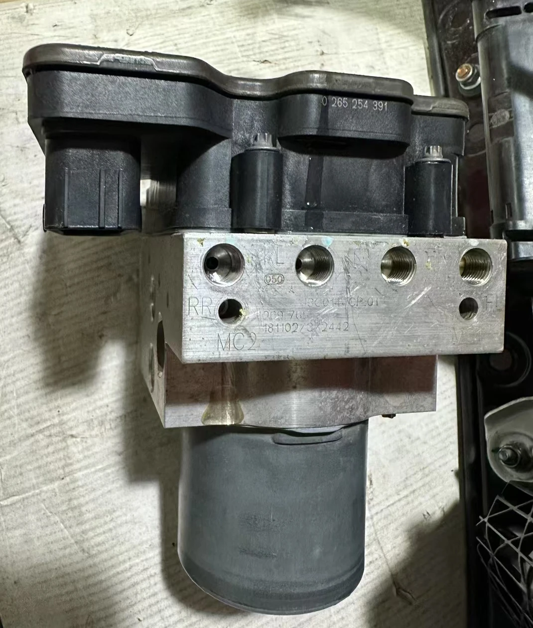 

Для McLaren 720S 540 570 600LT 12C GT Senna: Оригинальный новый насос ABS в идеальном состоянии (демонтированный/в сборе), усилитель тормозов