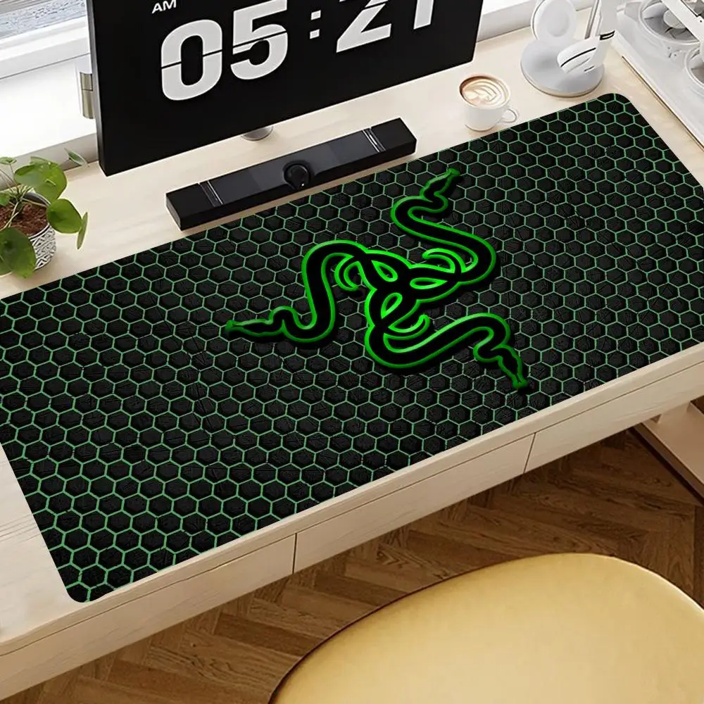 

R-Razer Mouse Pad Mouse Pad Gaming Mousepad Speed Desk Mat Laptop Gaming Mats For Office Carpet Desk Accessories