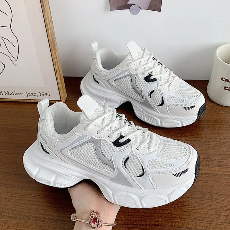 

2025Женская дышащая обувь с сеткой для женщин, спортивная повседневная обувь для бега, женская вулканизированная обувь для фитнеса, белые туфли