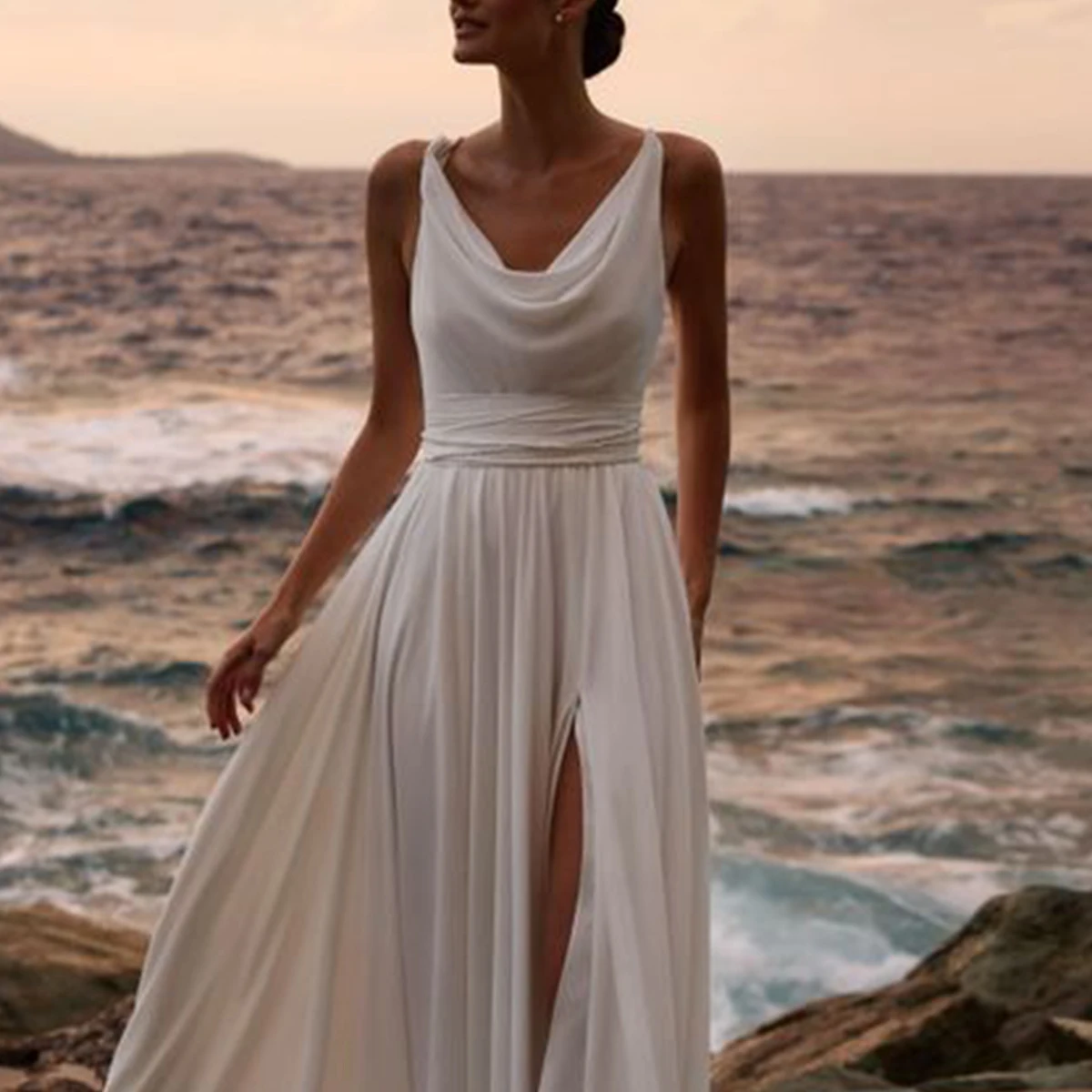 Sukienki plażowe dla panny młodej z dekoltem w serek, satynowa suknia balowa dla kobiet, długa suknia ślubna w kształcie litery A z rozcięciem.