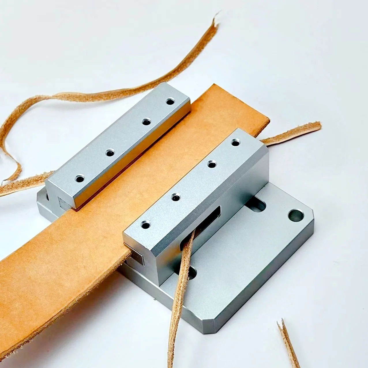 Belt Edge Trimming Machine Belt Semi-circular Beveler Belt Strip Edge DIY Leather Edge Beveler Leather Work Craft Tools stock