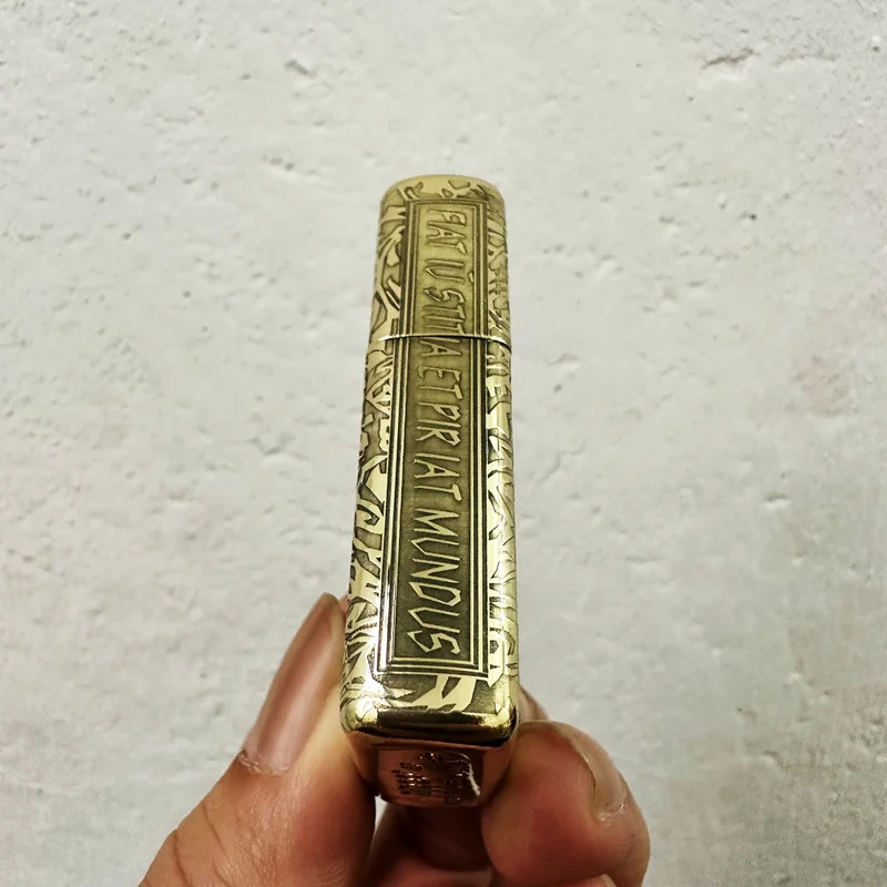 Mechero Zippo de latón dorado antiguo, Colección a prueba de viento, tallado del sacerdote