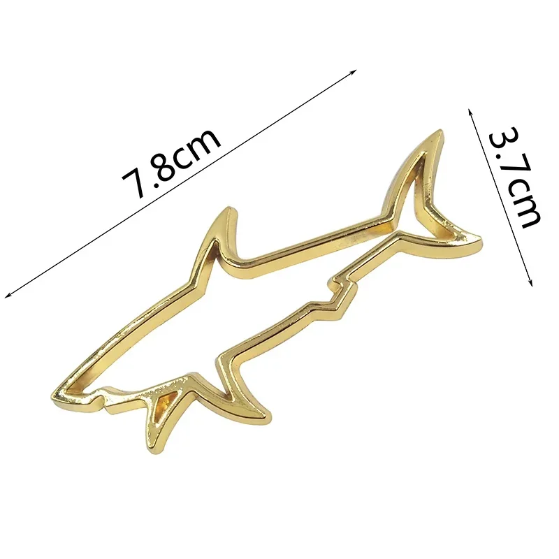 Adesivo per auto in metallo 3D Hollow Fish Shark Emblema Badge Decalcomanie Automobili Accessori per tappi carburante per computer moto