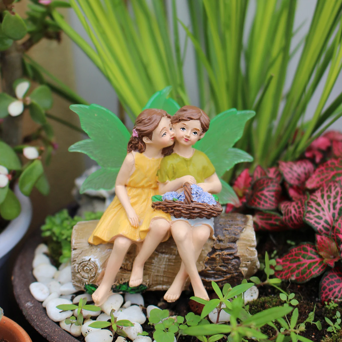 1PC/Intimate Male and Female Angels - Succulent Bonsai Decoration - Outdoor Garden Lawn Statue - Luminous Wings