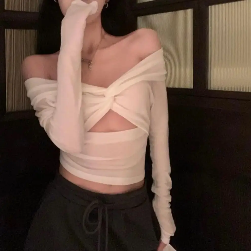 White hottie sexy hollow long-sleeved T-shirt for women 2024 spring one-shoulder design short top