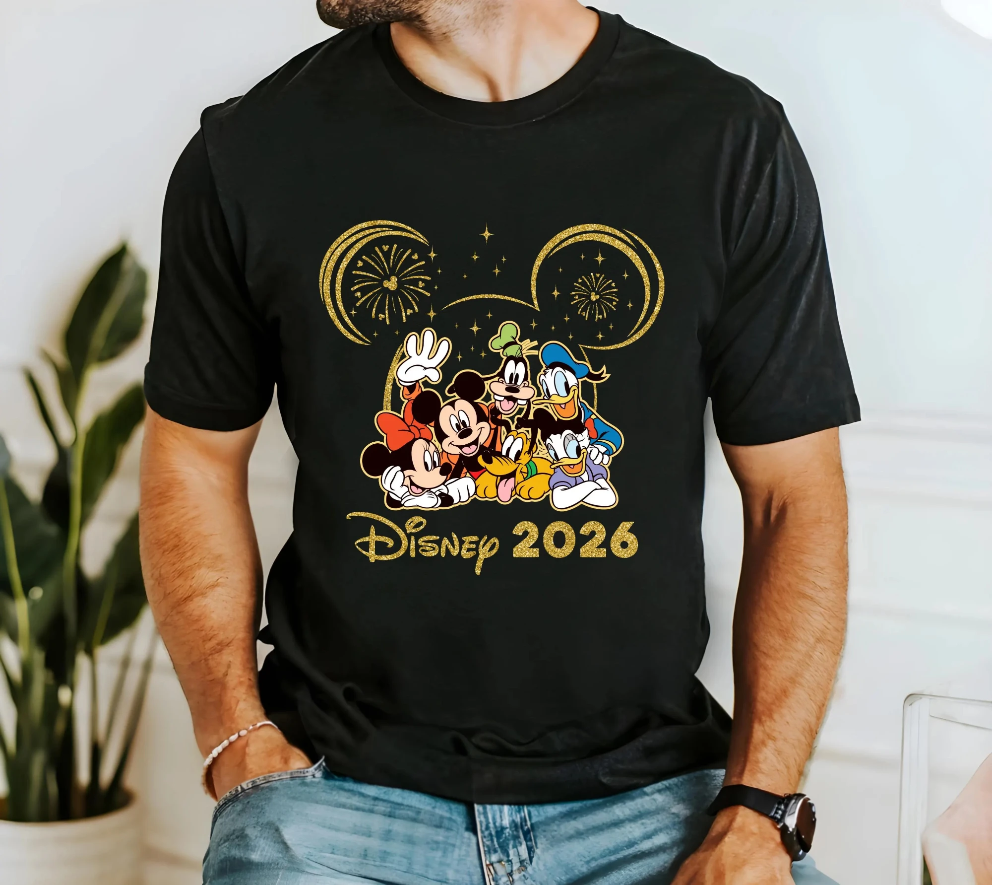 تيشيرتات ديزني 2026، تيشيرتات سفر عائلية من ديزني، قمصان احتفال رأس السنة، هدايا مجموعة ديزني #1