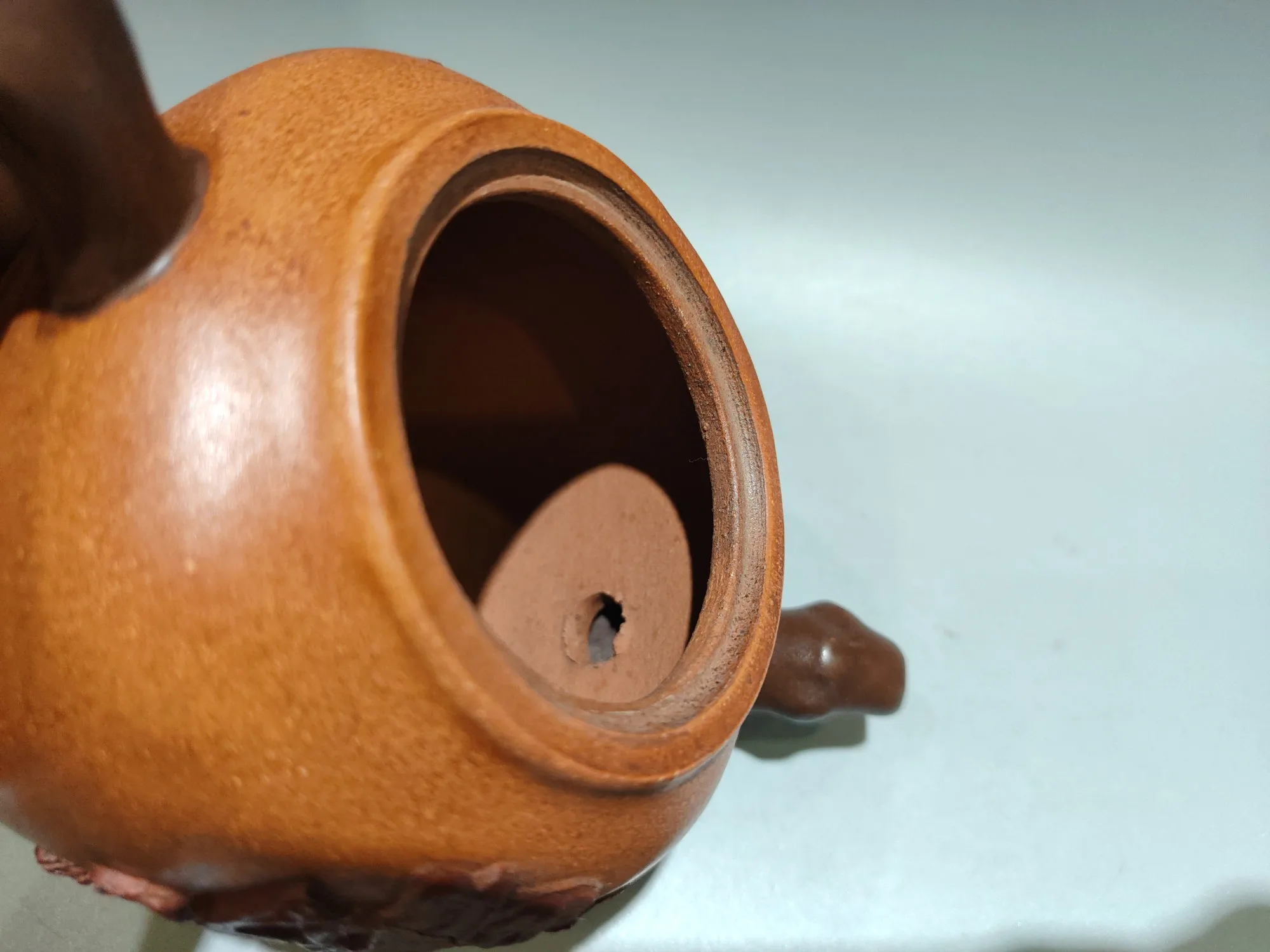Yixing Purple Clay Pot Sending off a child to the God of Wealth two-color Tree Root Texture Kettle Teapot Flagon Gather fortune