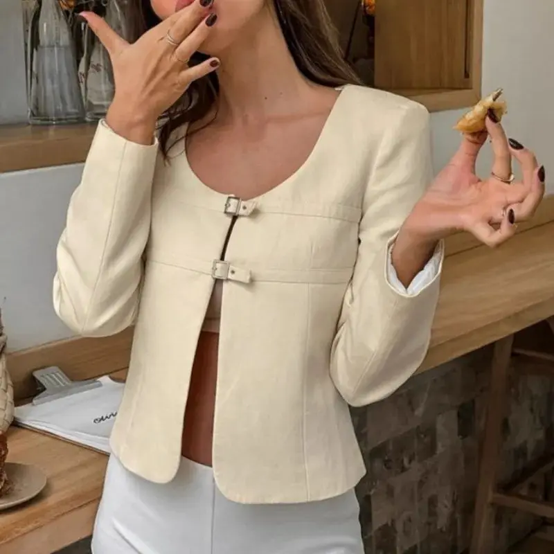 

Женская повседневная куртка One Hollow Color с длинными рукавами, из полипропилена, А-силуэт, коллекция Cleanfit Sle Polypropylene Material A-Line Sve Winter Collection