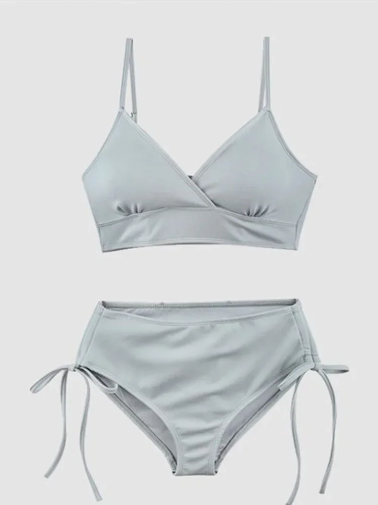Bikini sexy con scollo a V con cinturino per spaghetti Set da 2 pezzi Costume da bagno diviso da donna Bikini da spiaggia a vita alta 2025 Nuovo set bikini da bagno estivo