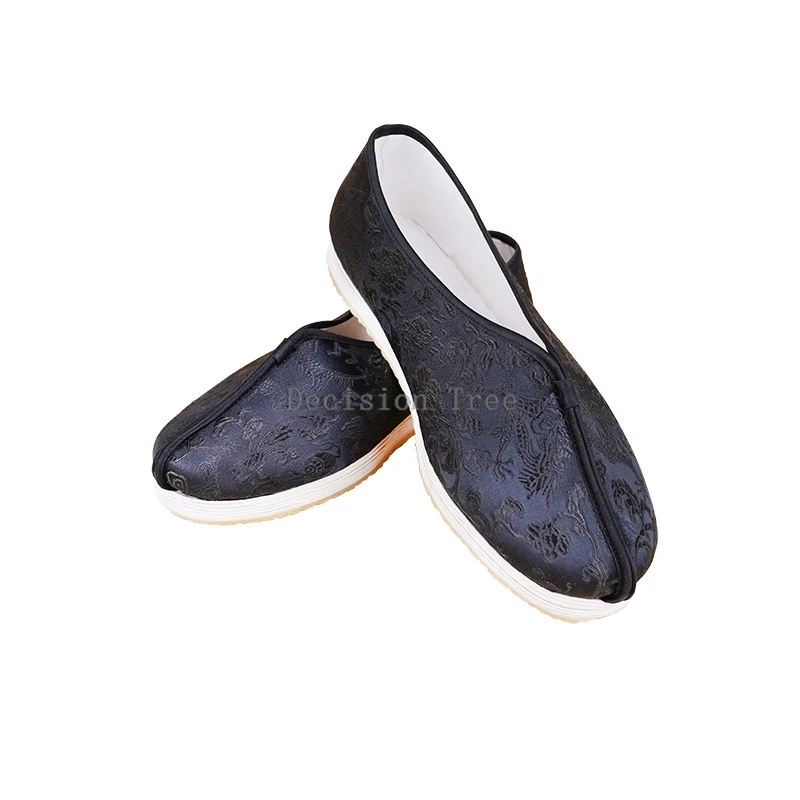 أحذية قماشية تقليدية صينية مصنوعة يدويًا لعام 2025 للرجال صيفية جديدة بنمط تنين أسود صيني فنون الدفاع عن النفس أحذية قماشية للرجال a001